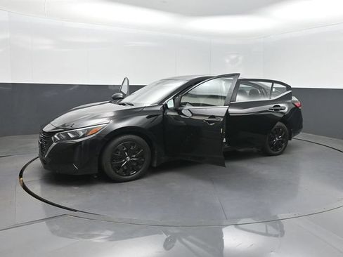 Used 2025 Nissan Sentra S FWD image 35