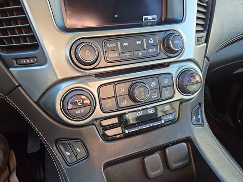 Used 2018 Chevrolet Tahoe LT w/ RST Edition image 10