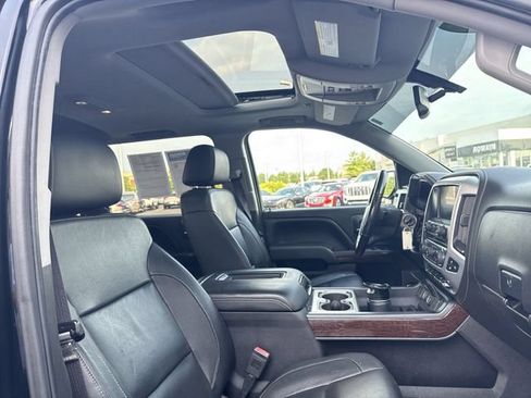Used 2016 GMC Sierra 1500 SLT w/ SLT Premium Package AWD/4WD image 17