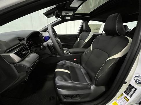New 2026 Toyota Camry Hybrid AWD/4WD image 9