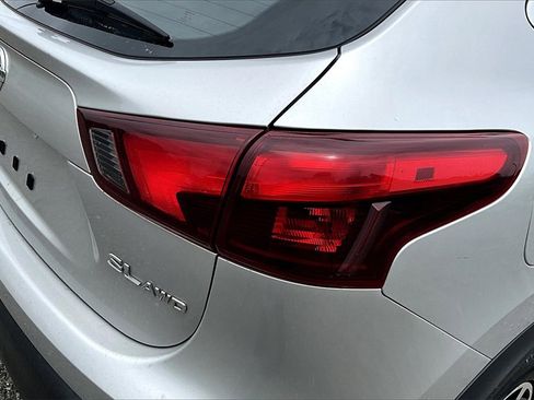 Used 2017 Nissan Rogue Sport SL w/ SL Premium Package image 29