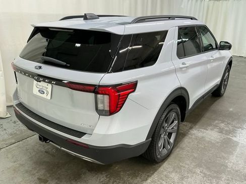New 2026 Ford Explorer Active w/ Active Comfort Package AWD/4WD image 3