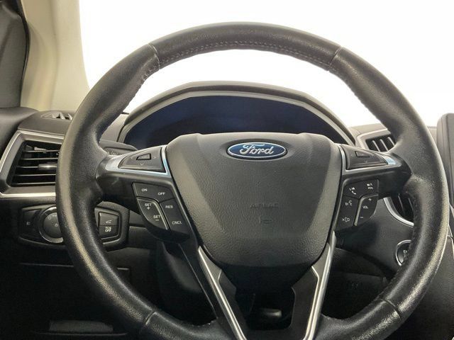 Used 2022 Ford Edge Titanium AWD/4WD image 22