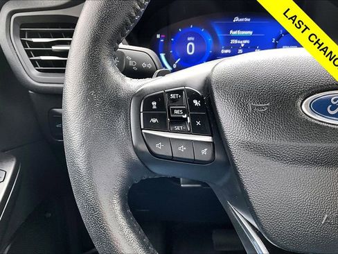 Used 2020 Ford Escape Titanium w/ Titanium Premium Package 2.0 AWD/4WD image 18