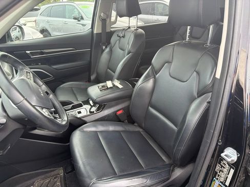 Certified 2024 Kia Telluride S w/ S Sunroof Package AWD/4WD image 16