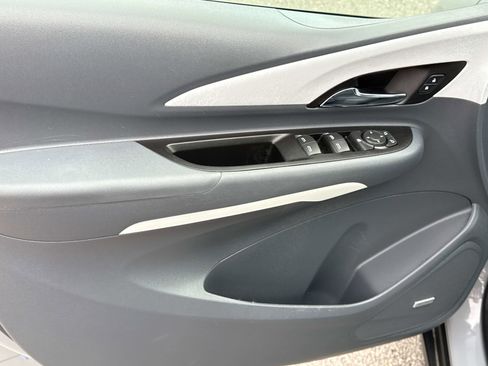 Used 2020 Chevrolet Bolt Premier w/ Infotainment Package image 12