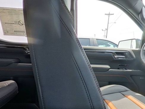 New 2026 GMC Sierra 1500 AT4 w/ AT4 Premium Package AWD/4WD image 29