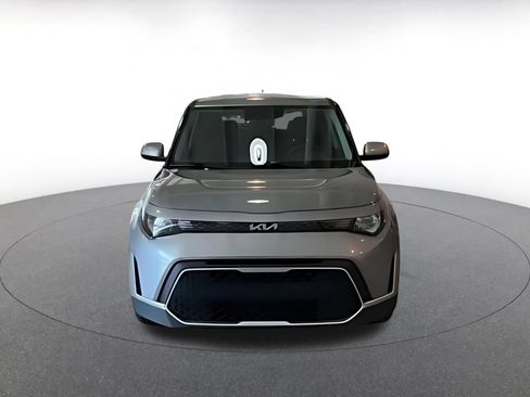 Used 2025 Kia Soul LX w/ LX Technology Package FWD image 16