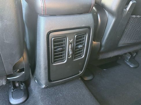 Used 2025 Dodge Durango GT w/ Blacktop Package AWD/4WD image 17