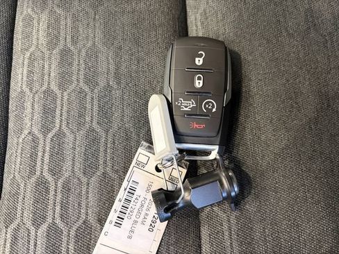 New 2026 RAM 1500 Big Horn AWD/4WD image 33