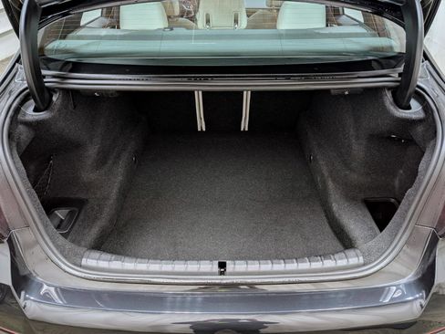 Used 2023 BMW 540i xDrive w/ M Sport Package image 19