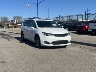 Used 2017 Chrysler Pacifica Limited