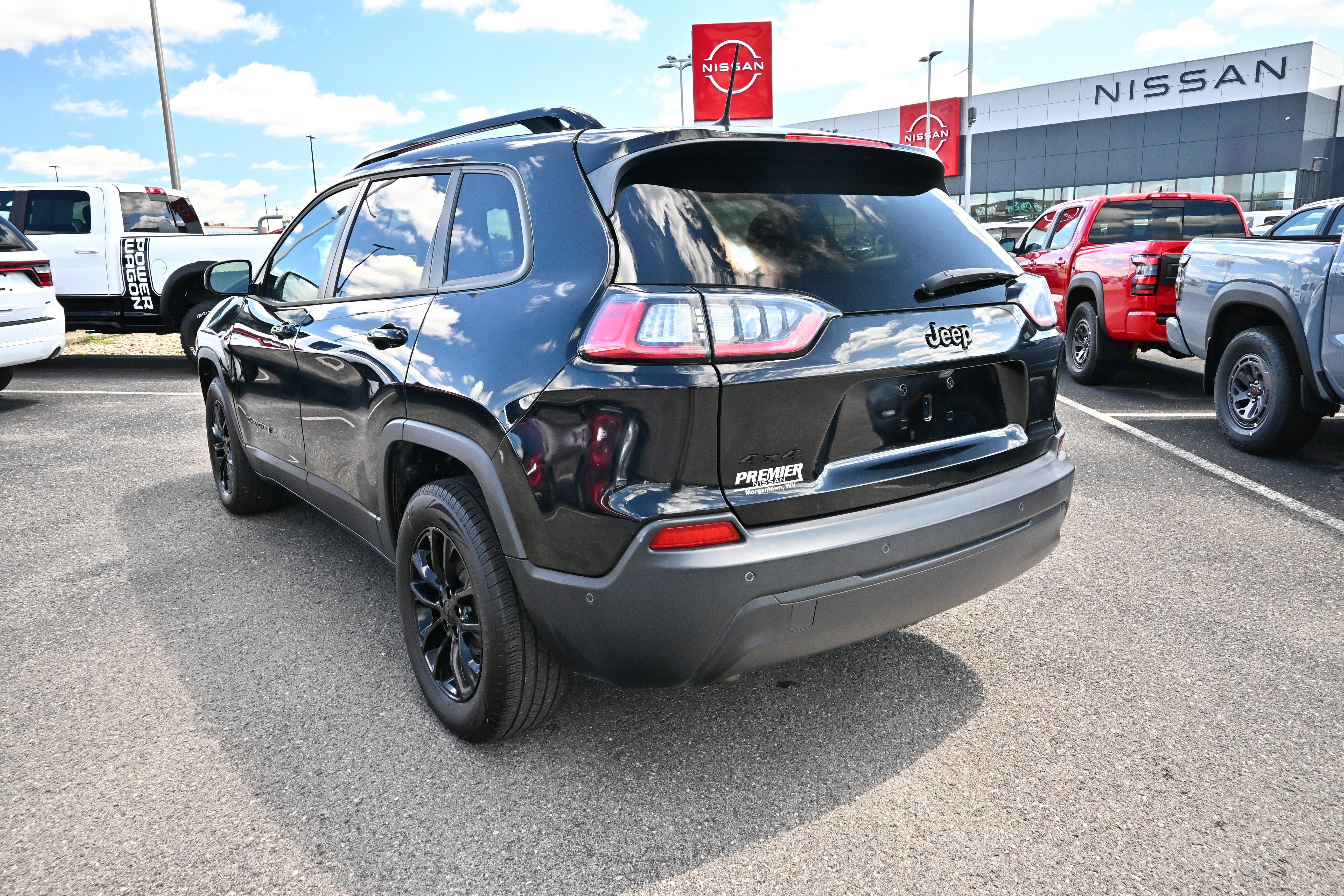 Used 2023 Jeep Cherokee Altitude Lux AWD/4WD image 8