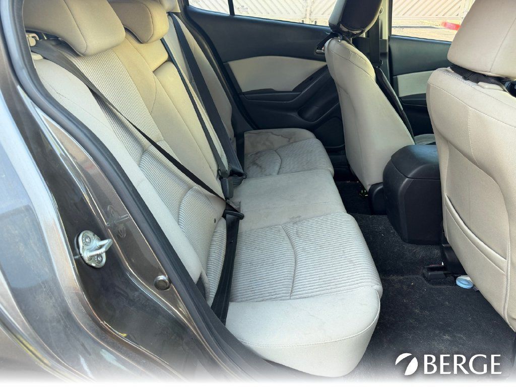 Used 2016 MAZDA MAZDA3 i Touring FWD image 29
