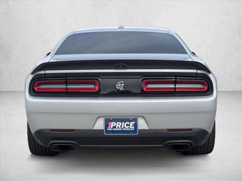 Used 2019 Dodge Challenger SRT Hellcat Redeye image 7