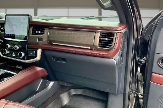 Used 2023 Ford Expedition Max Limited AWD/4WD image 17