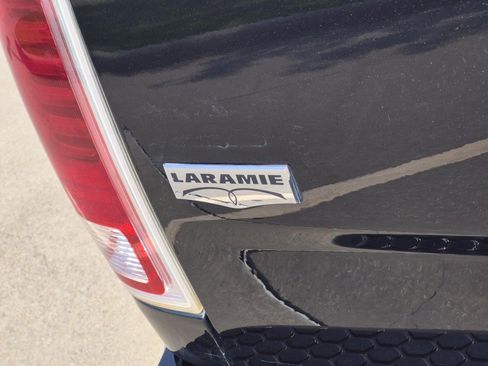 Used 2018 RAM 1500 Laramie w/ Convenience Group AWD/4WD image 9