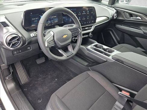 New 2026 Chevrolet Equinox EV LT w/ Comfort Package AWD/4WD image 3