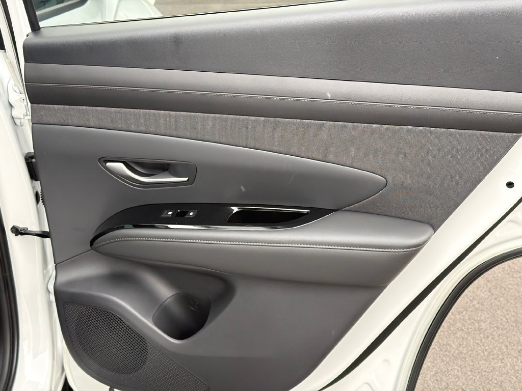New 2026 Hyundai Tucson Limited AWD/4WD image 17
