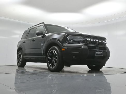 Certified 2025 Ford Bronco Sport Outer Banks w/ Outer Banks Tech Package+ AWD/4WD image 48