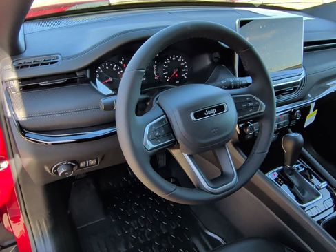 New 2026 Jeep Compass Latitude image 14