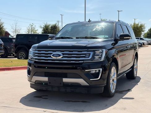 Used 2019 Ford Expedition Limited w/ Equipment Group 302A RWD image 3