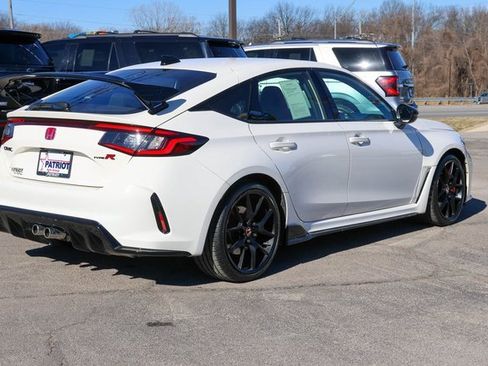 Used 2024 Honda Civic Type R image 3