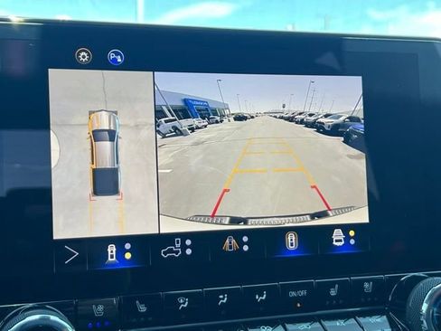 New 2025 Chevrolet Colorado Z71 w/ Technology Package AWD/4WD image 37