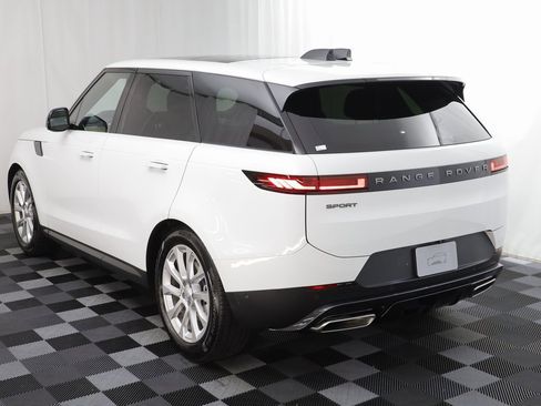 Certified 2025 Land Rover Range Rover Sport SE image 15