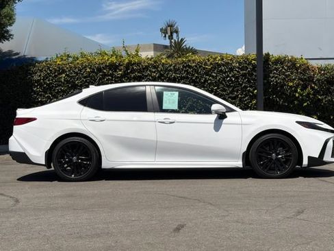 Used 2026 Toyota Camry SE w/ Multimedia Upgrade Package FWD image 3