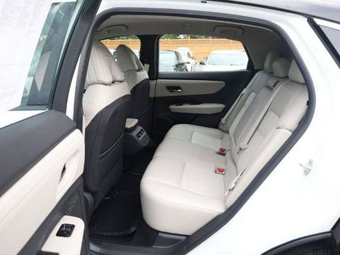 Certified 2023 Nissan Ariya FWD image 20