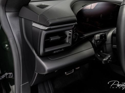 Used 2025 Porsche Macan 4S Electric image 26