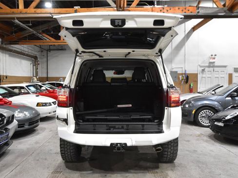 Used 2021 Toyota 4Runner Venture w/ Moonroof Package AWD/4WD image 60