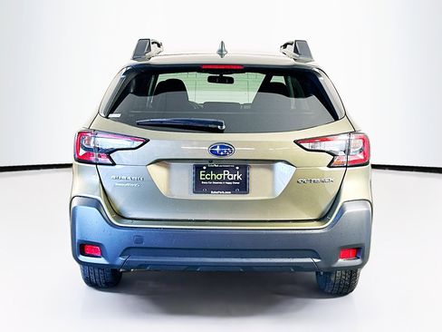 Used 2025 Subaru Outback Premium image 7