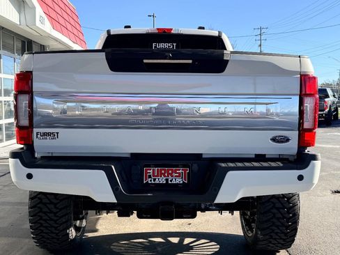 Used 2021 Ford F250 Platinum w/ FX4 Off-Road Package image 4