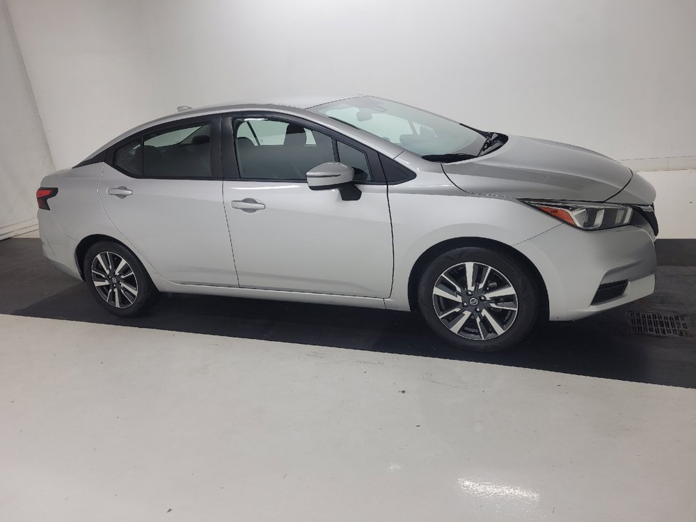 Used 2021 Nissan Versa SV FWD image 11