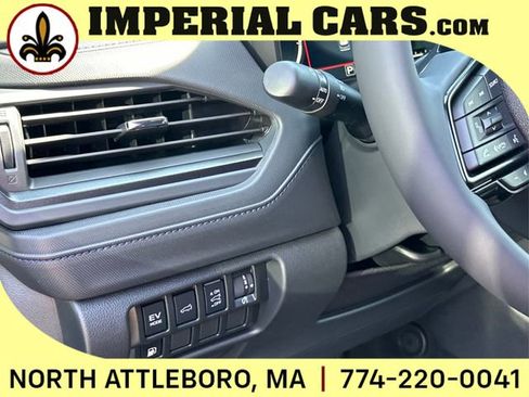 New 2025 Subaru Forester Premium image 21