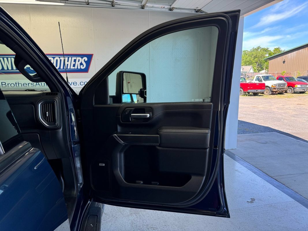 Used 2023 GMC Sierra 2500 AT4 w/ AT4 Preferred Package AWD/4WD image 30