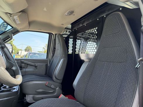 Used 2025 GMC Savana 2500 w/ Driver Convenience Package RWD image 16