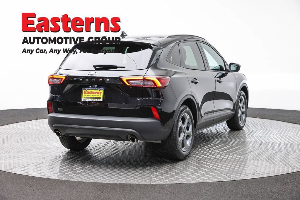 Used 2025 Ford Escape ST-Line FWD image 7