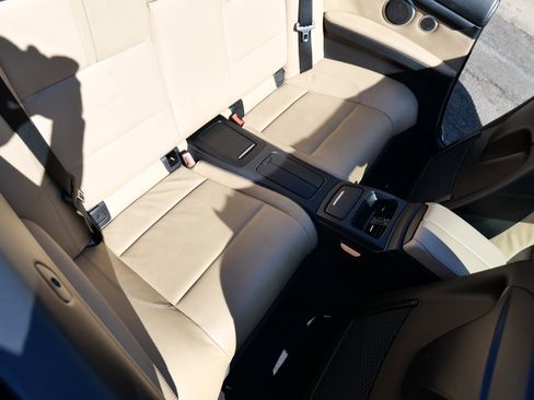 Used 2013 BMW M3 Convertible image 38