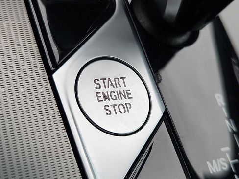 Used 2021 BMW X6 xDrive40i w/ Premium Package image 23