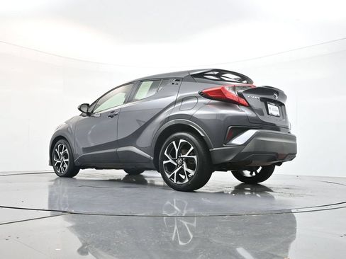 Used 2018 Toyota C-HR XLE FWD image 29