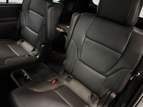 Used 2023 Toyota Sequoia Platinum image 10