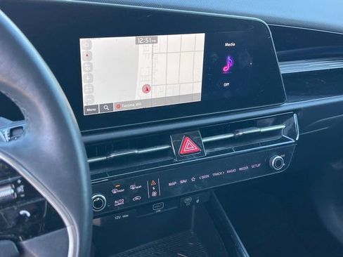 Certified 2023 Kia Niro EX FWD image 19