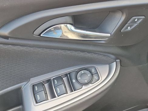 Used 2023 Chevrolet Malibu LT FWD image 23