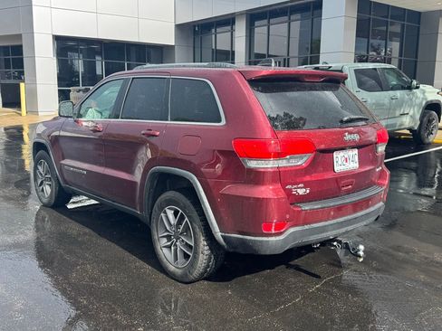 Used 2019 Jeep Grand Cherokee Laredo w/ Laredo X Package AWD/4WD image 8