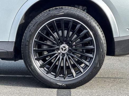 Certified 2025 Mercedes-Benz GLC 300 image 32