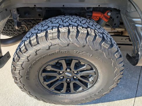 Used 2025 Ford F150 Raptor image 9