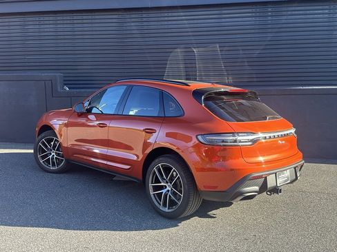 Certified 2025 Porsche Macan image 8
